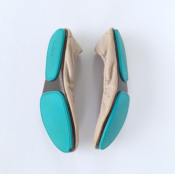 Tieks Beige Leather Ballet Flats Size 7 - Picture 8 of 9